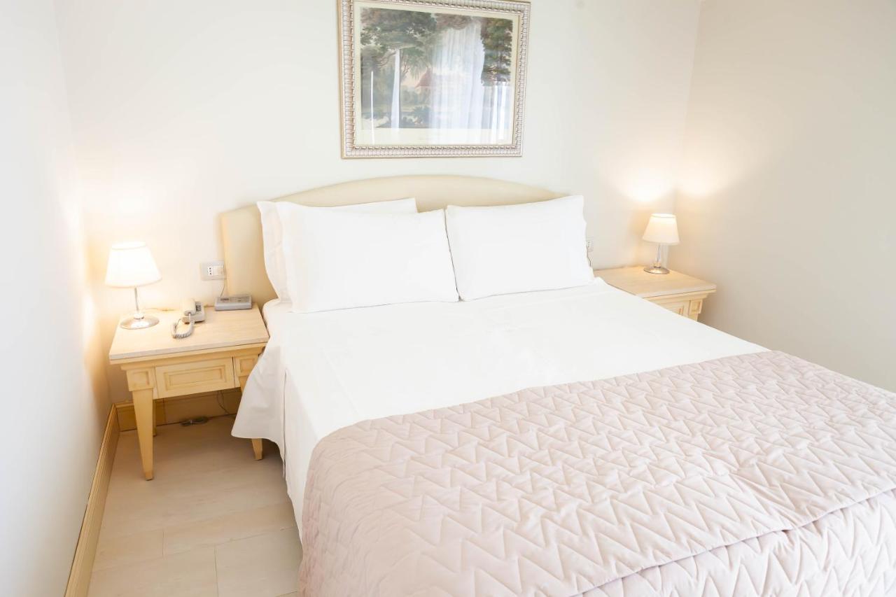 Hotel Conchiglia Червия Екстериор снимка