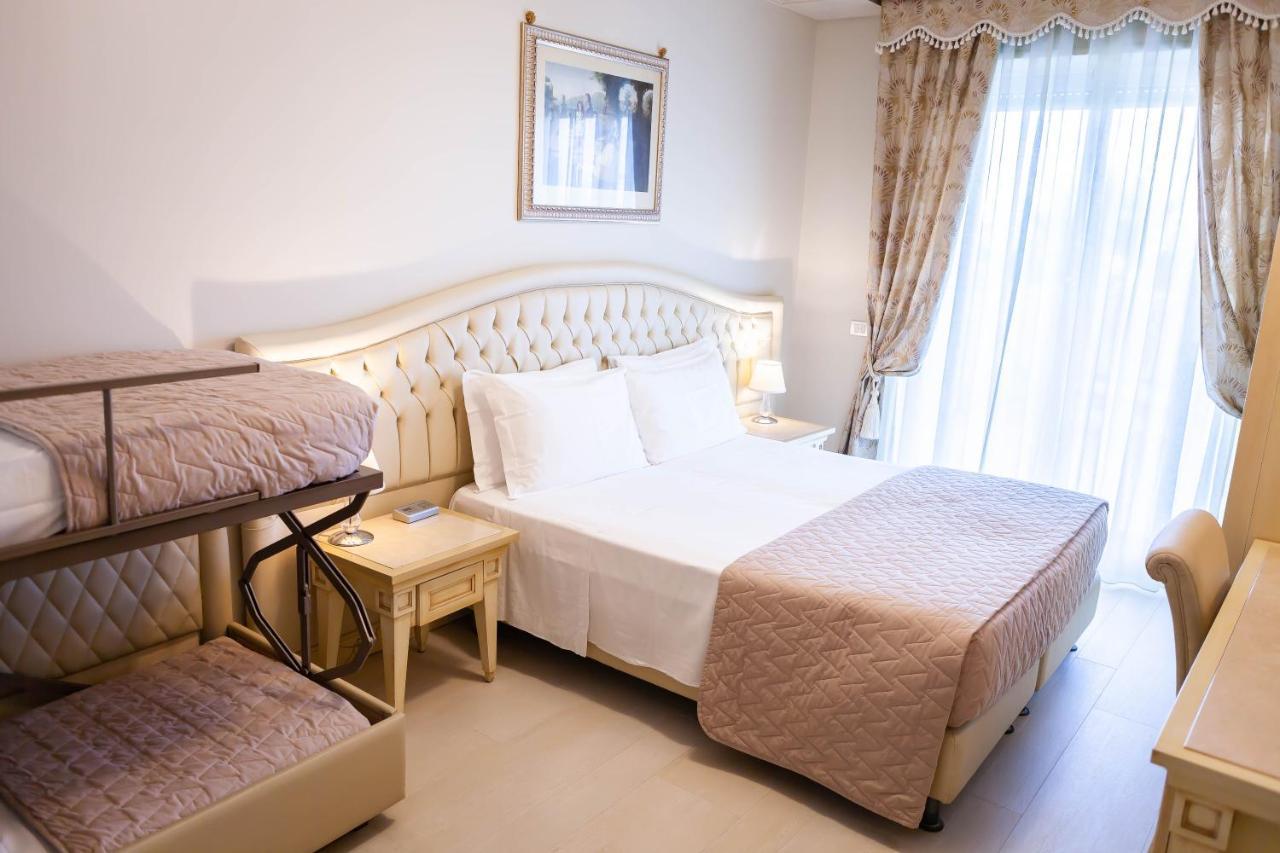 Hotel Conchiglia Червия Екстериор снимка
